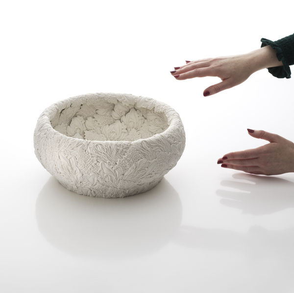 THE WHITE GARDEN: HITOMI HOSONO AT THE SCOTTISH GALLERY 16 Dundas Street, Edinburgh, EH3 6HZ