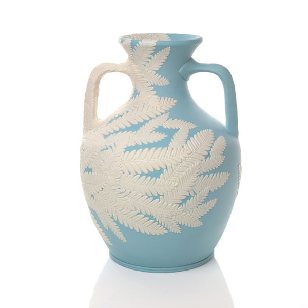 THE BRITISH MUSEUM ACQUIRES 'SHOKA VASE' BY HITOMI HOSONO