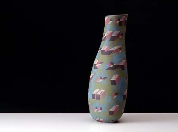 ‘BLOWN AWAY VASE; COLLISION OF PARTICLES’ BY ELIZABETH FRITSCH IS ACQUIRED BY THE SAINSBURY CENTRE