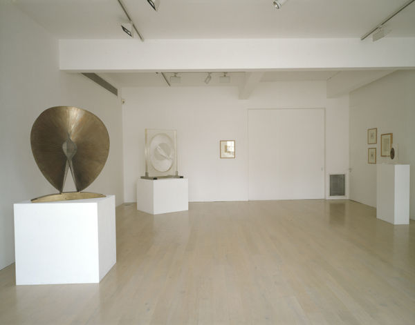 Naum Gabo exhibition at Annely Juda Fine Art, London, 1999