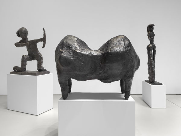 Installation view of Tal R's exhibition, featuring a shot of one of the artist's sculptures, titled "Moon."