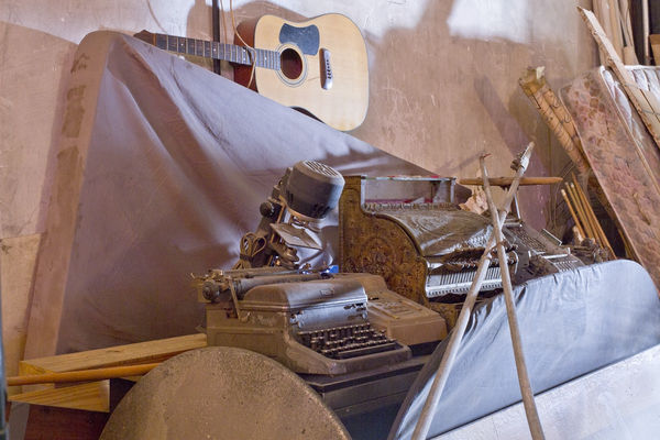 Edgar Leciejewski, The Home of EASY CREDIT: Pink Cashmere, 2018