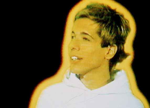 ASSUME VIVID ASTRO FOCUS . LIKE A VIRGIN: O PRIMEIRO VÍDEO A GENTE NUNCA ESQUECE