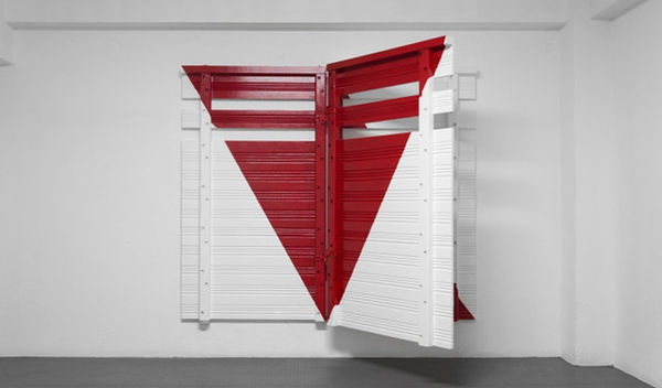 Darío Escobar . Colección Jumex: On The Razor's Edge