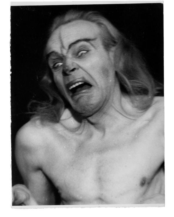 1995 3 1/2 x 4 3/4 in. (9 x 12 cm) (TzM 5)