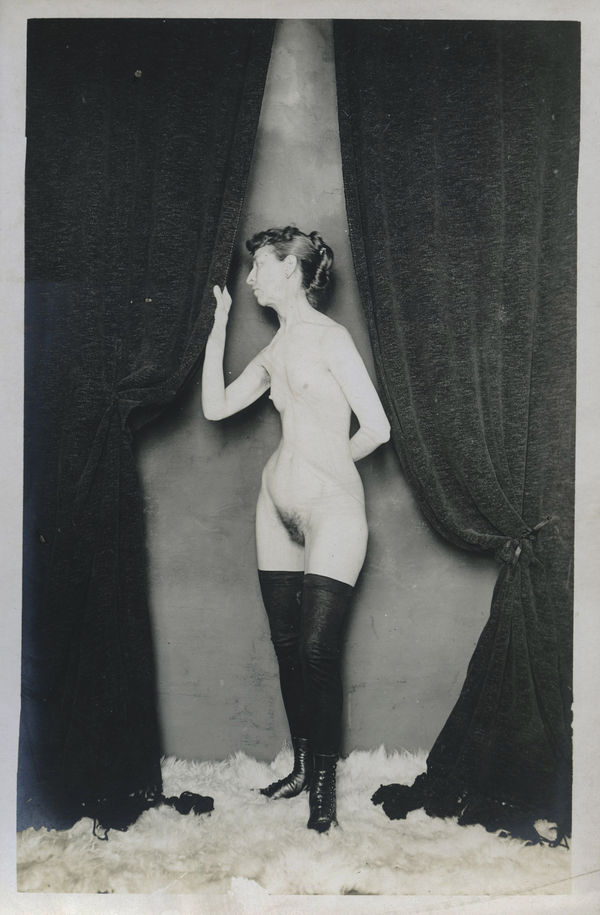 Untitled, ca. 1892 Vintage gelatin silver print 5 1&frasl;2 x 3 1&frasl;2 in. (14 x 8.9 cm) (WG 34)