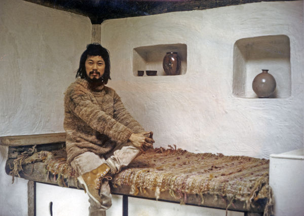 The Globe and Mail Arts: B.C. potter Wayne Ngan turned clay into objects of rare sculptural beauty