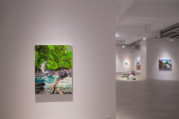 220302183309 Mini Srgb