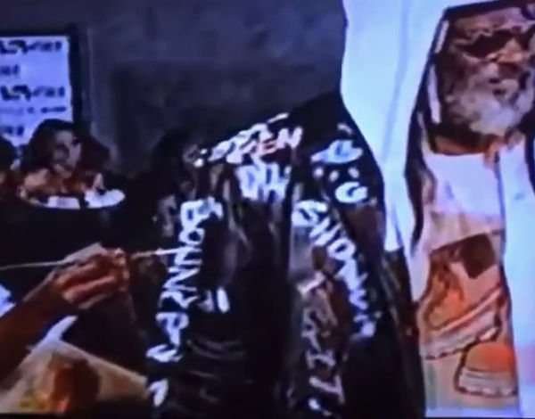 HOW LATE DO UHAVE2BB4UR ABSENT?, 3rd Annual Vibe Award - Red Carpet