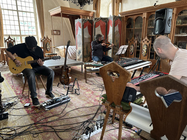 PERSÉPHONIQUE Installation musicale