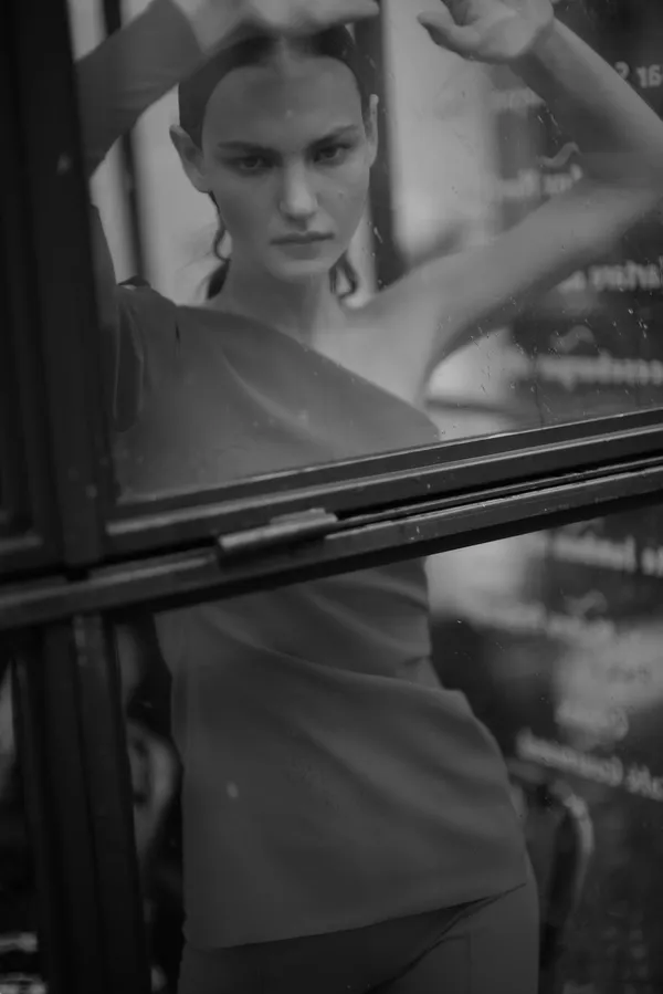 Mark de Paola, Cafe Eiffel, 2020