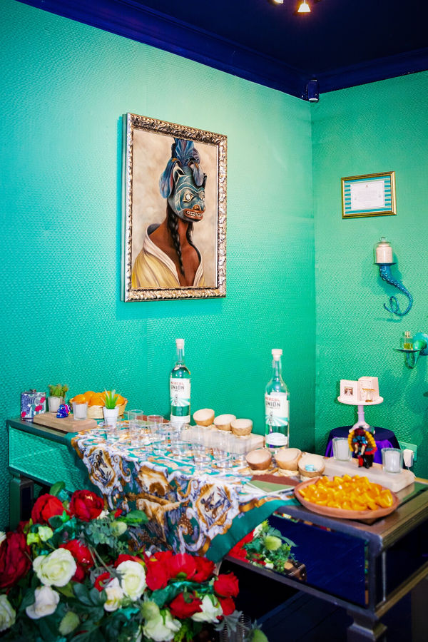 Miss Van Pale Moonlight Muses 20