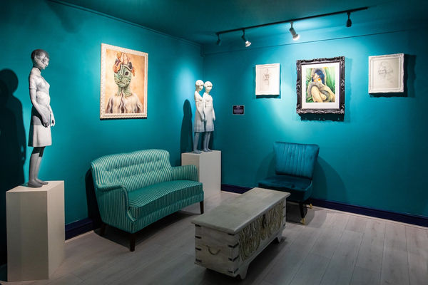 Miss Van Pale Moonlight Muses 26