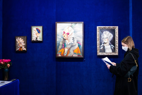 Miss Van Pale Moonlight Muses 42