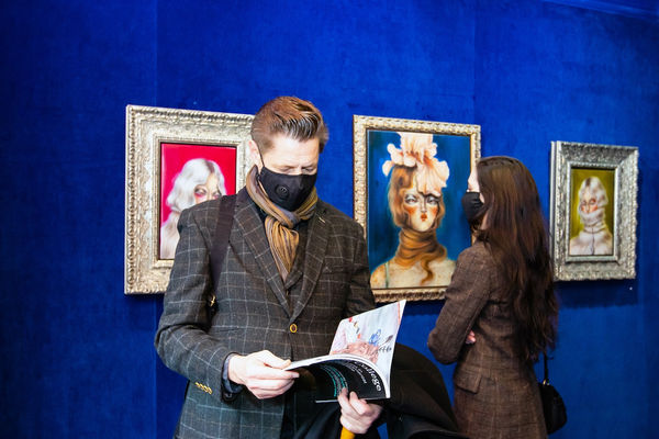 Miss Van Pale Moonlight Muses 44