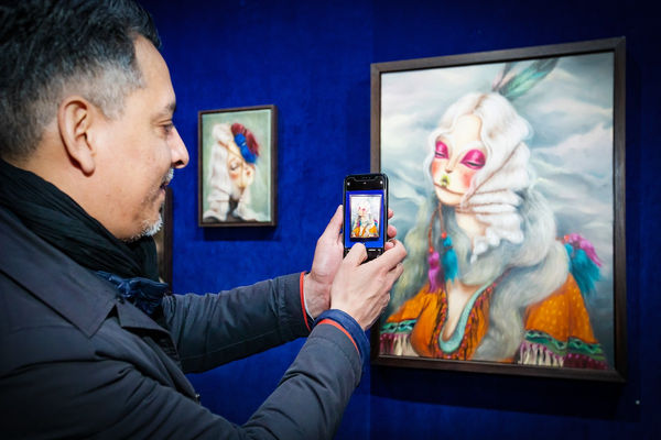 Miss Van Pale Moonlight Muses 48