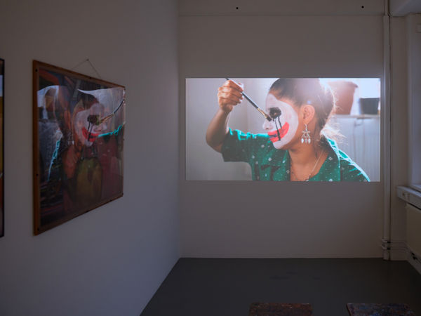 Installation view, Jag bär berget, du bär mig, Valeria Montti Colque, Galleri Duerr. Photo: Jean-Baptiste Béranger.