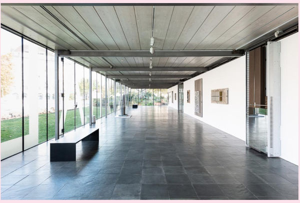 Andreas Fogarasi. Nine Buildings, Stripped. Kunsthalle Wien