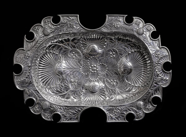 “CHAROLA” PLATTER, Unidentified artist, Mexico, 1673-1687