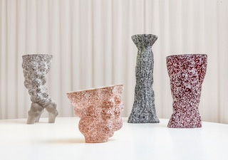 Abstrakta glasskulpturer av Lene Bödker