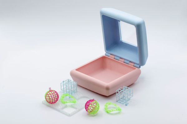 3D printed jewellery box inspired by cyberspace with kinetic ring set inside.