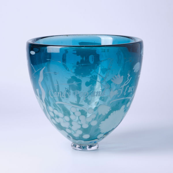 She tried to be good vase, 2012