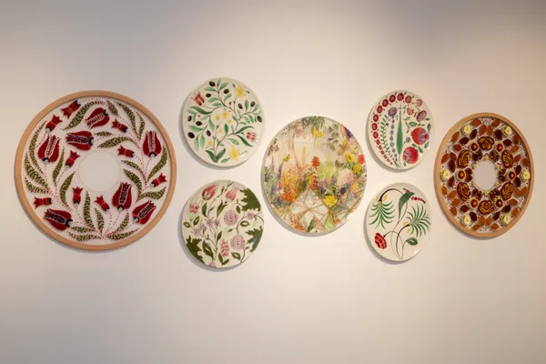 In May of 2020, the head curator at the Aga Khan Gallery apporached Yasmin and comissioned four Iznik-inspired Ceramic plates which celebrate the theme of Paradise. For this comission Yasmin explored symbolic and frequently referenced fruits, pairing them with equally important flowers. Here is an image from the exhibiton. Diameter of each individual plate: 34.5cm