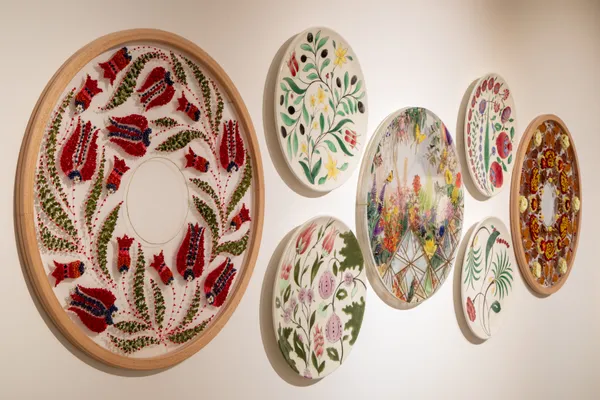 In May of 2020, the head curator at the Aga Khan Gallery apporached Yasmin and comissioned four Iznik-inspired Ceramic plates which celebrate the theme of Paradise. For this comission Yasmin explored symbolic and frequently referenced fruits, pairing them with equally important flowers. Here is an image from the exhibiton. Diameter of each individual plate: 34.5cm