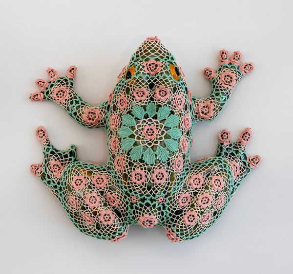 Joana Vasconcelos Gomila, 2024 Rafael Bordalo Pinheiro faience painted with ceramic glaze, Azores crocheted lace 13 x 39 x 34 cm