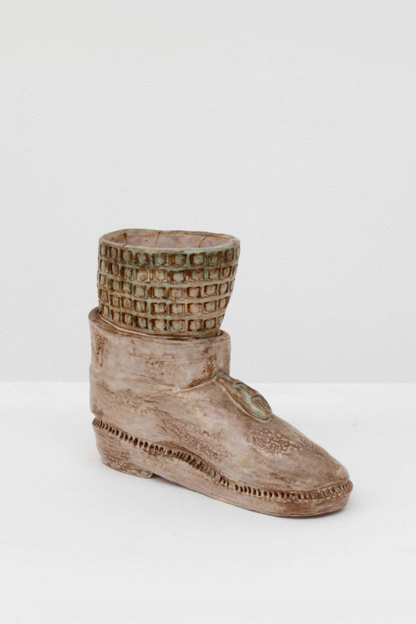 Tecla Tofano Bota Baja y Pantalón, 1971 Red clay modelled, carved and glazed 18 x 21 cm