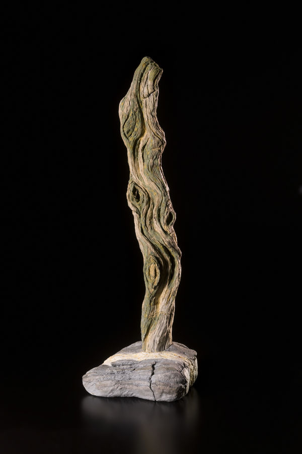 エリック・セリテラ/ Eric Serritella Let Yourself Go 2019, 陶/ Ceramic H66 × W22.8 × D17.8 cm