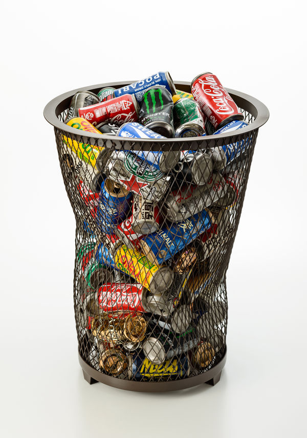 Work 20-C4, 2020 印刷したセラミックに手彩色、銅 H78 × W56 × D56 cm H30.7 × W22 × D22 in. 三島 喜美代