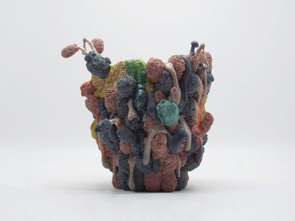 Tokyo 2020, 2020 陶 H27 × W27.8 × D28 cm 川井 雄仁