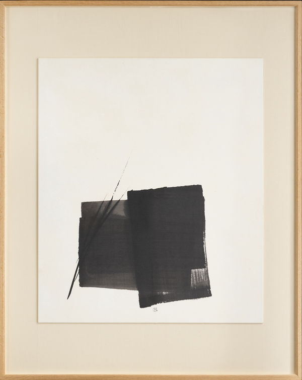 Untitled 紙に墨 H100 × W85 cm H39.3 × W33.4 in. 篠田 桃紅