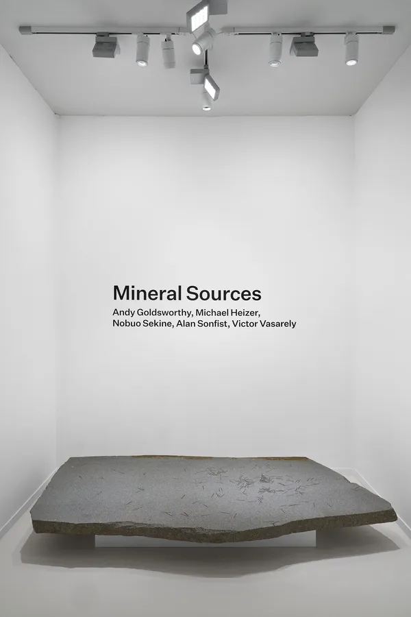 26Graysc Tefaf Devals 02 Web