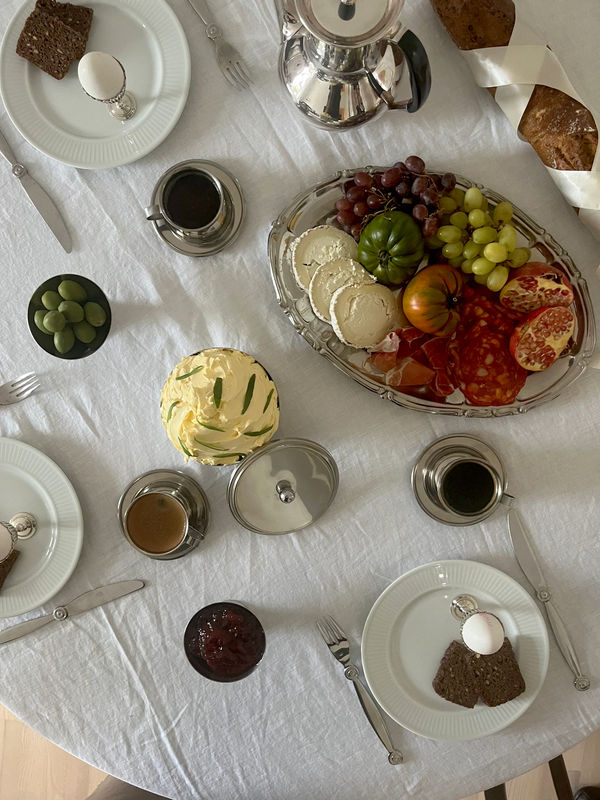 GALLERY BRUNCH & SCREENING