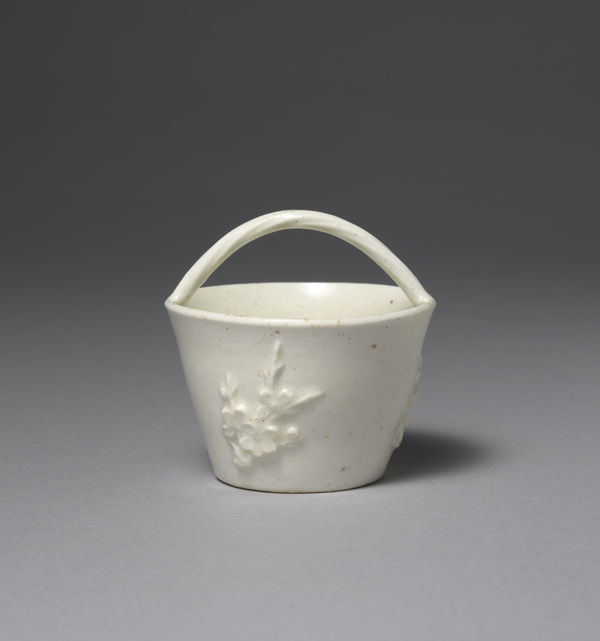 Rare Bow Piggin Of Flared Pail Shape, Circa 1752