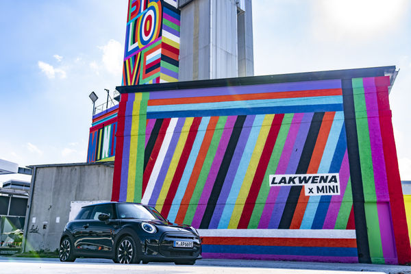 P90435303 Highres Big Love From Munich