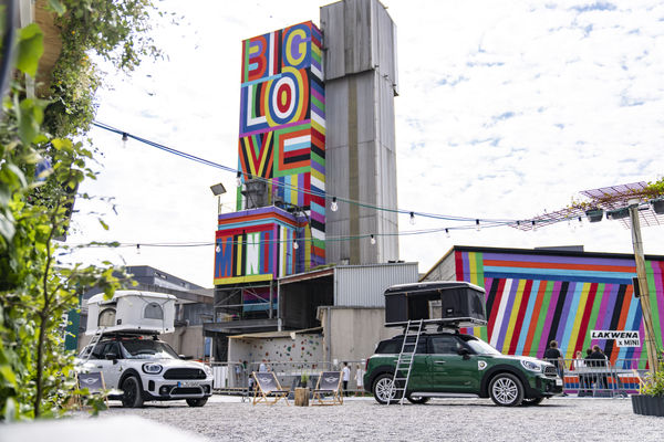 P90435308 Highres Big Love From Munich