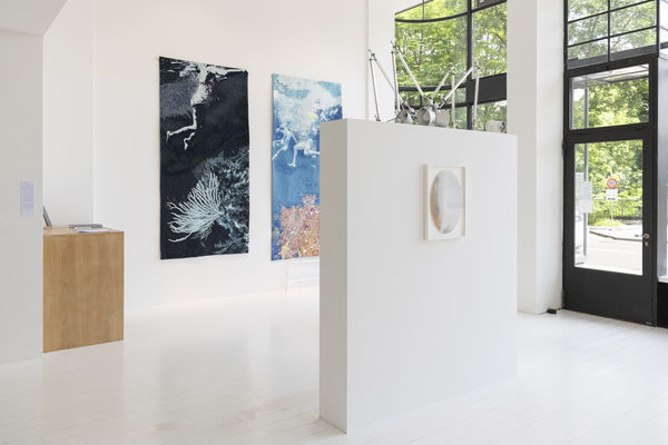 Elasticity Of Presence 095