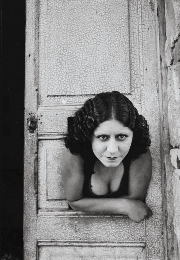 Henri Cartier-Bresson, Prostituées, Calle Cuauhtemoctzin, Mexico, 1934