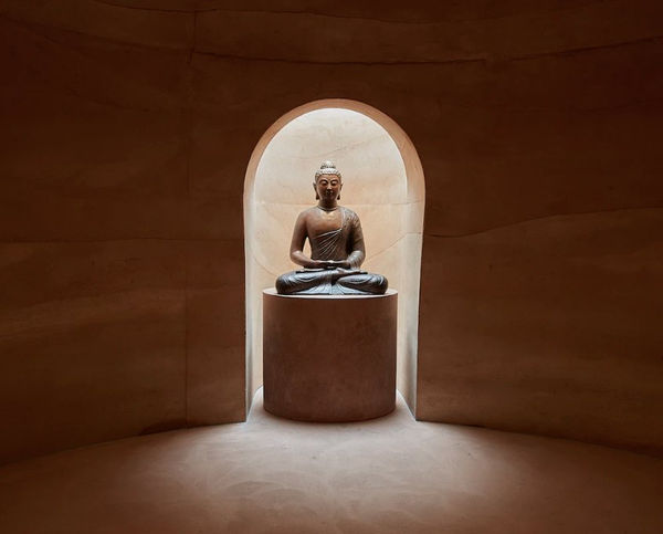 LEE Mingwei, Spirit House, 2022. Installation view, commissioned for the Sydney Modern Project with funds provided by The Chen Yet-Sen Family Foundation in honour of Daisy Chen, and the Art Gallery of New South Wales Foundation. Photo: Diana Panuccio.