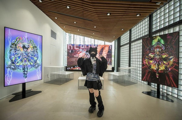 Studio Orta, Modular Architecture - Nexus Architecture X 3, 1996. Microporous polyester, diverse textiles, zips, dimensions variable. Photo courtesy of the Artists.