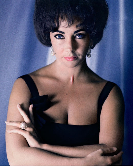 Color photograph of Elizabeth Taylor