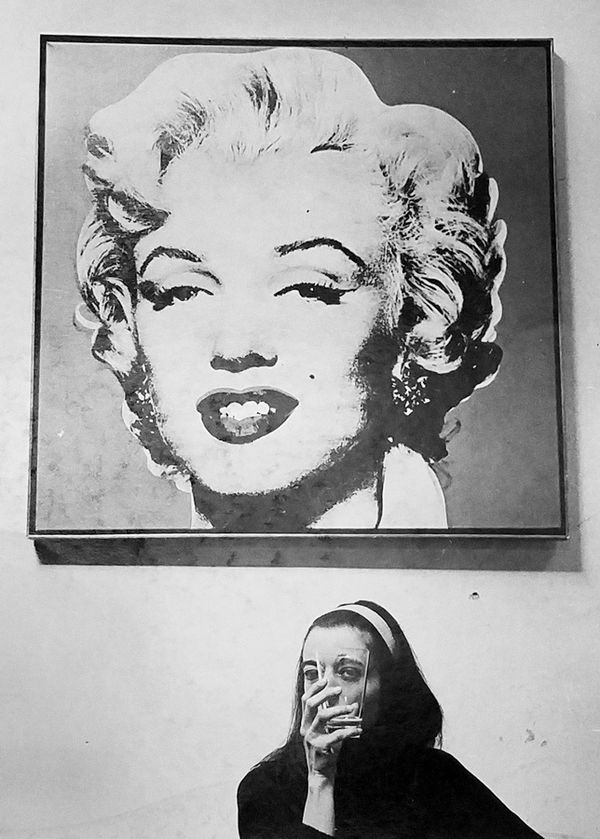 Bob Adelman, Sculptor Marisol Escobar looks at Bob Adelman, circa 1966