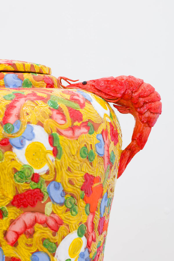 Tramaine de Senna "Stilleven met Long Life Noodle and Prawns", 2023 Detail