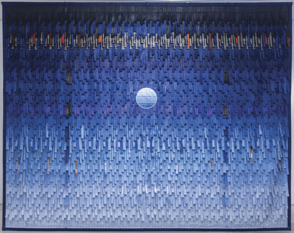 Abdoulaye Konaté Lune bleue 2019 Textile 400 x 518 cm