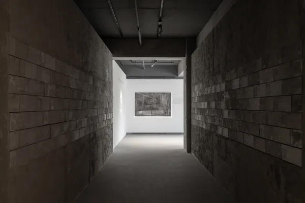 劉家俊 Jay LAU Ka Chun, 賣磚頭 Offer for Sale, 2025