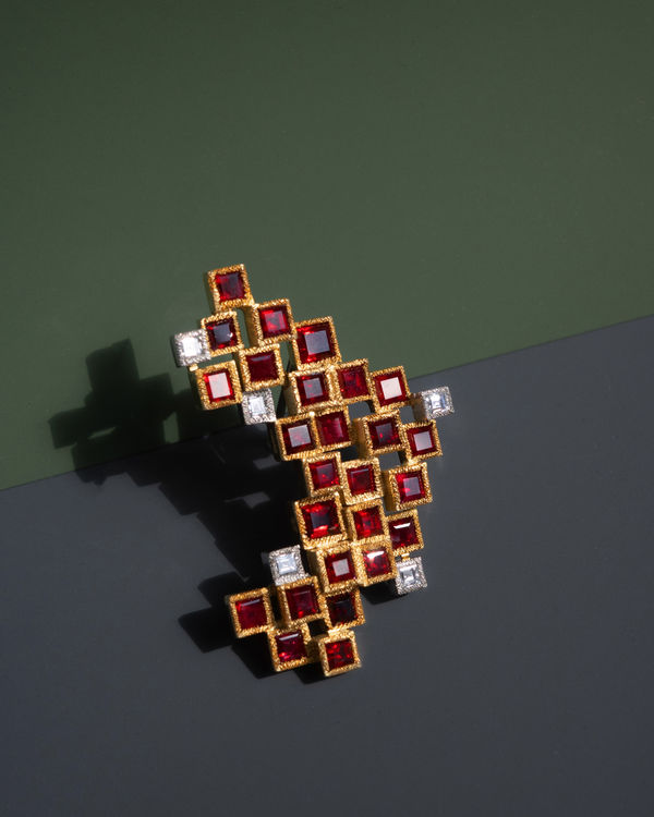 BROOCHES AND PENDANTS