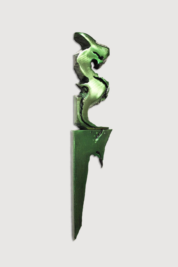 Lux Miranda DEEP GREEN, 2025 Handheld plasma-cut steel, tinted car clear coast 6,5 x 30 x 1,5 cm
